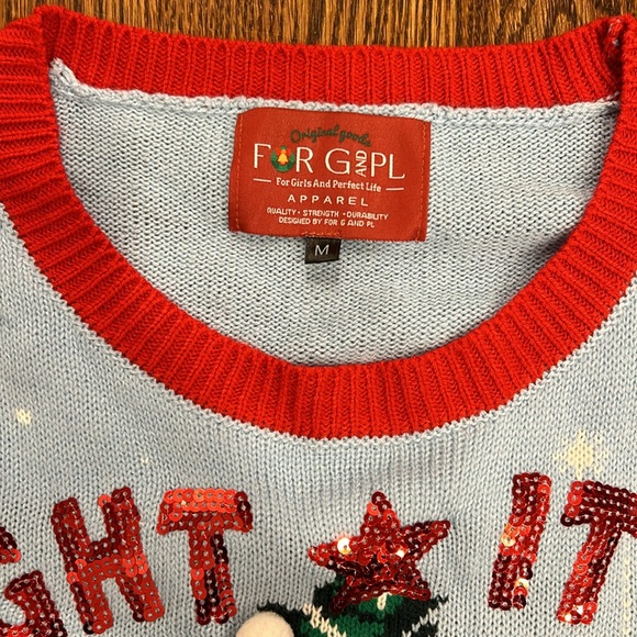 Ugly Christmas Sweater Light it Up Sz M NWOT Christmas tree Tinsel - Picture 10 of 11